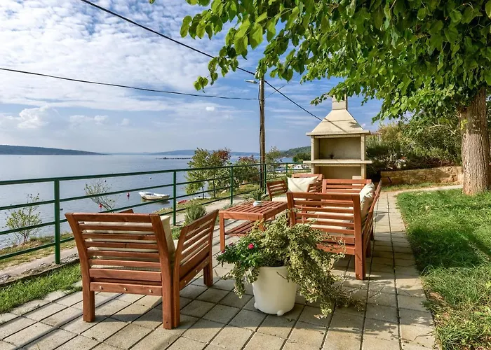 Zara 2 شقة Kruševo