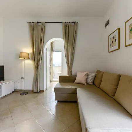 Apartamento Zara 2 *