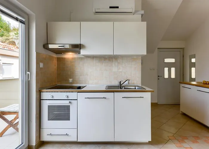 Апартаменты Zara 2 *